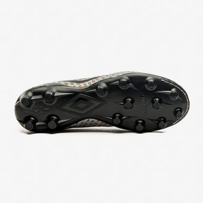 Chuteira Campo Umbro Plasma Cinza